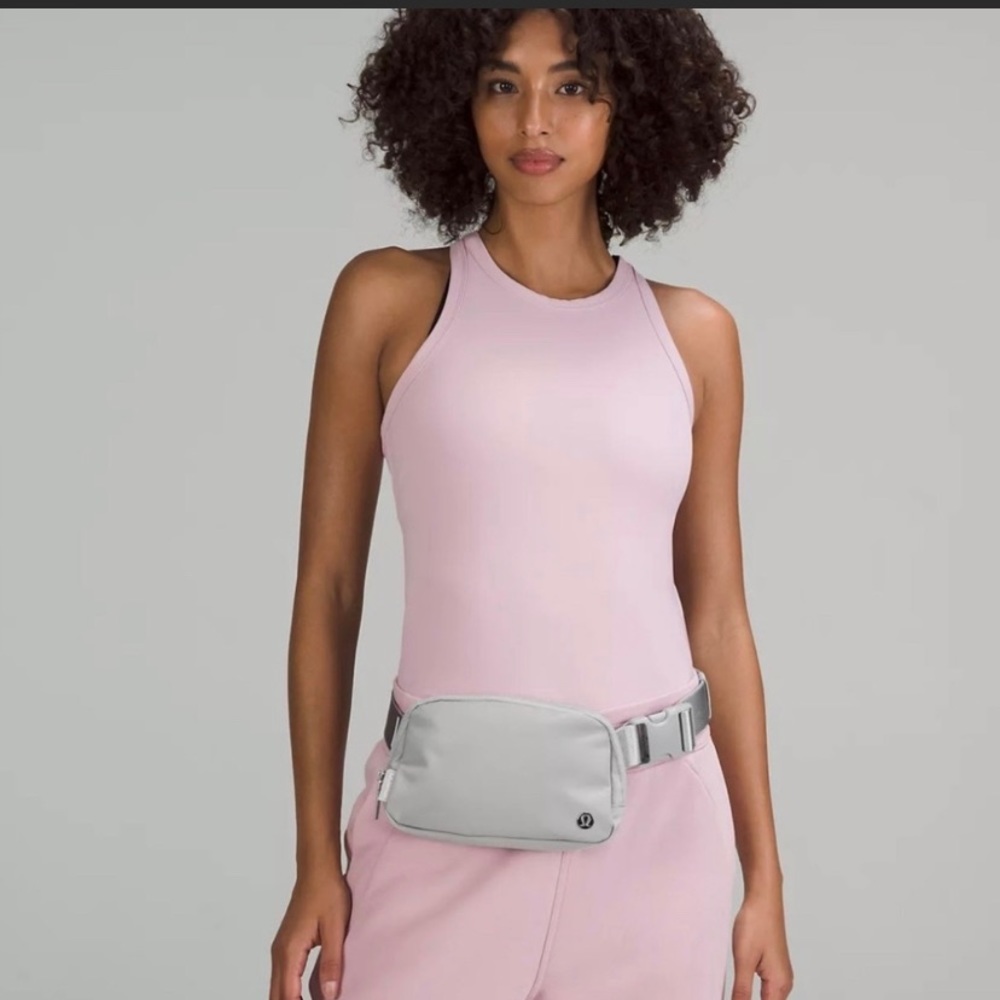 Lululemon Everywhere Belt Bag Crossbody Fanny Pack Waist Unisex New authentic - Picture 4 of 6